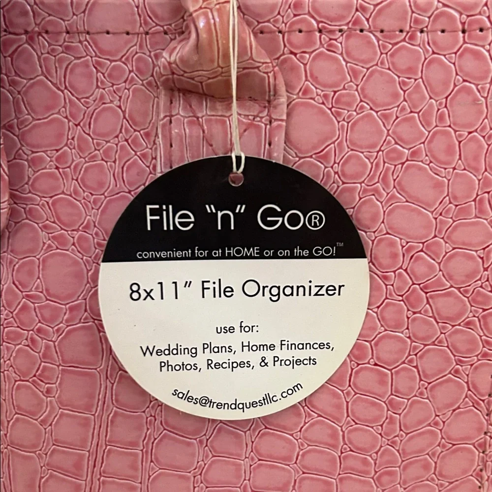 Pink Crocodile Pattern Women's File Organizer